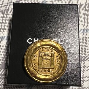 CHANEL rue cambon brooch preloved